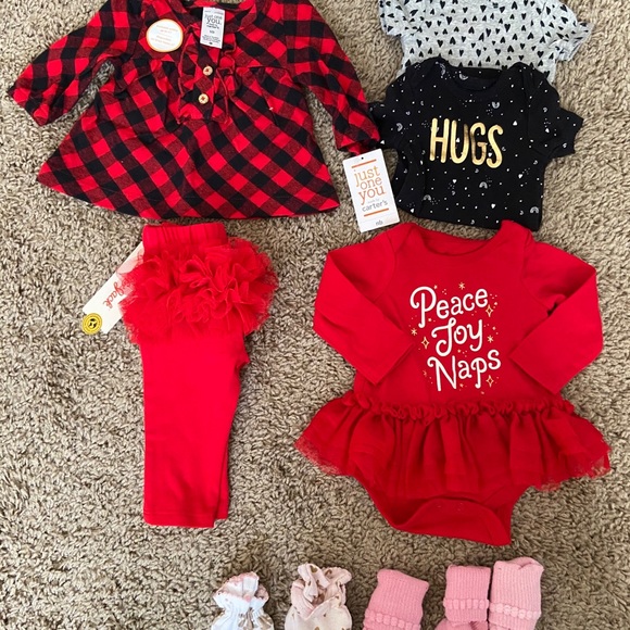 Newborn Baby Girl Clothes Bundle - Picture 3 of 5